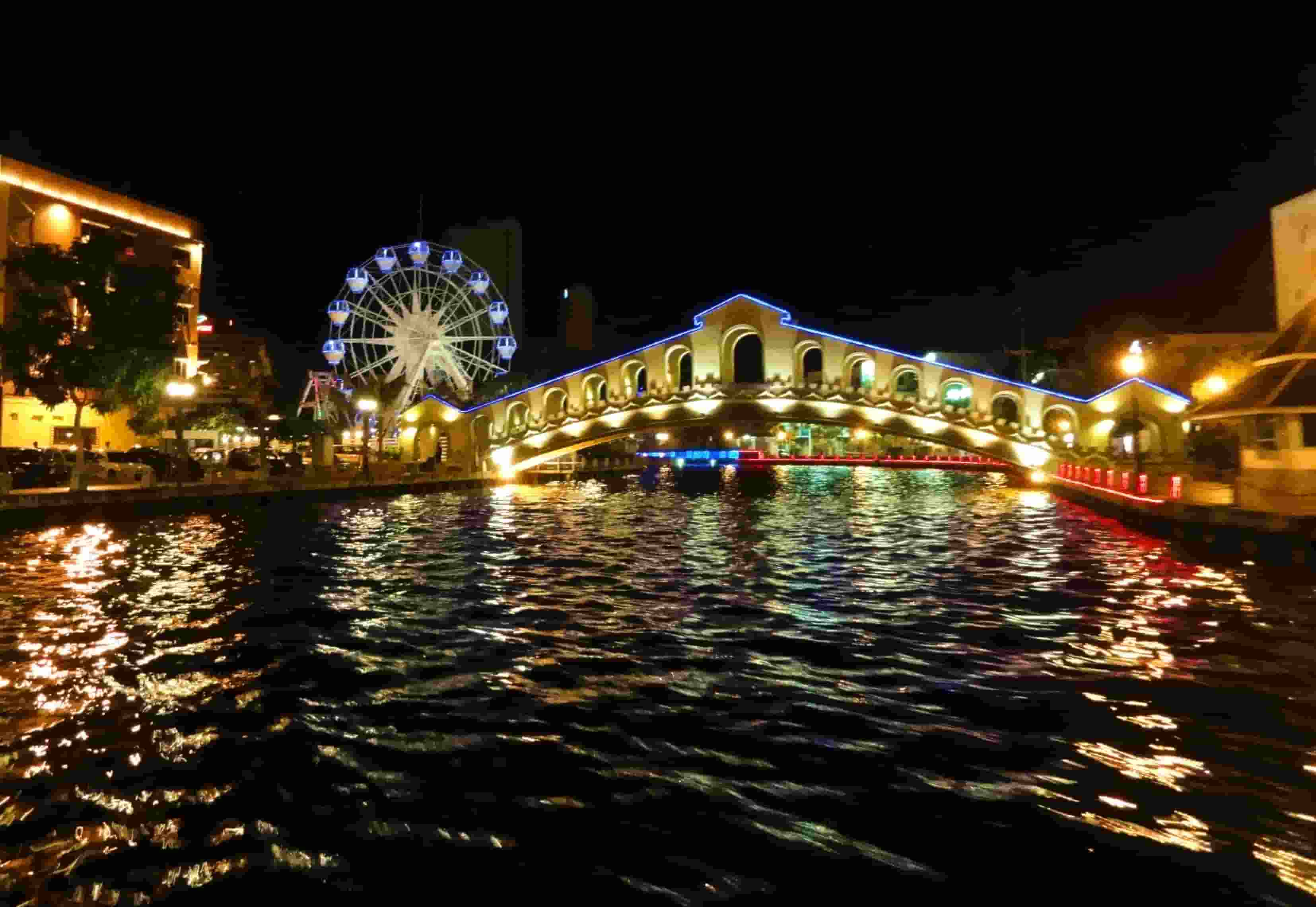 Things to Do in Melaka During Christmas Melaka River Cruise