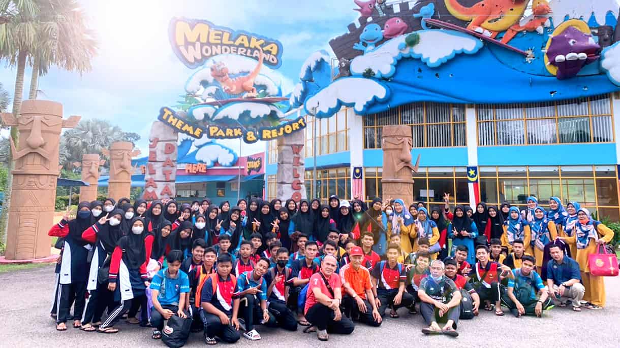 Best Attractions in Ayer Keroh Melaka Wonderland Theme Park & Resort