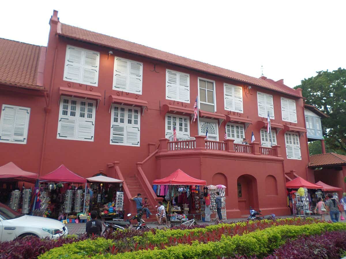 Best Museums in Melaka Stadthuys